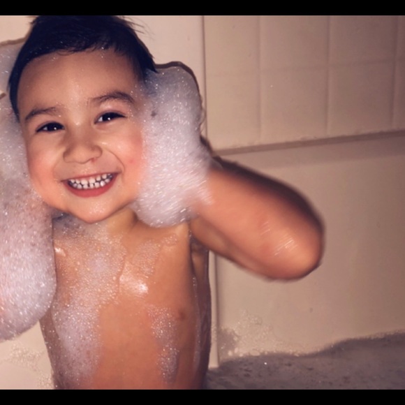 💛Meet your posher, Karina💛 - Picture 3 of 4